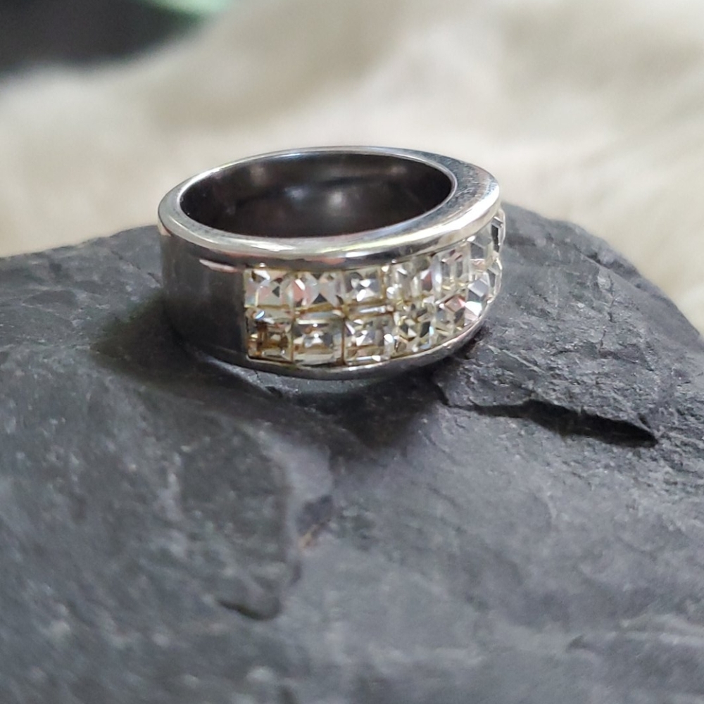 CZ silver ring - Picture 2 of 3